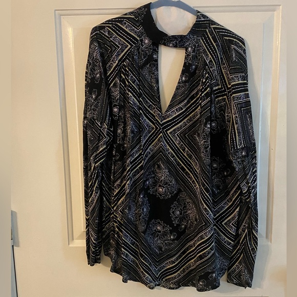 Free People Top - Picture 1 of 6